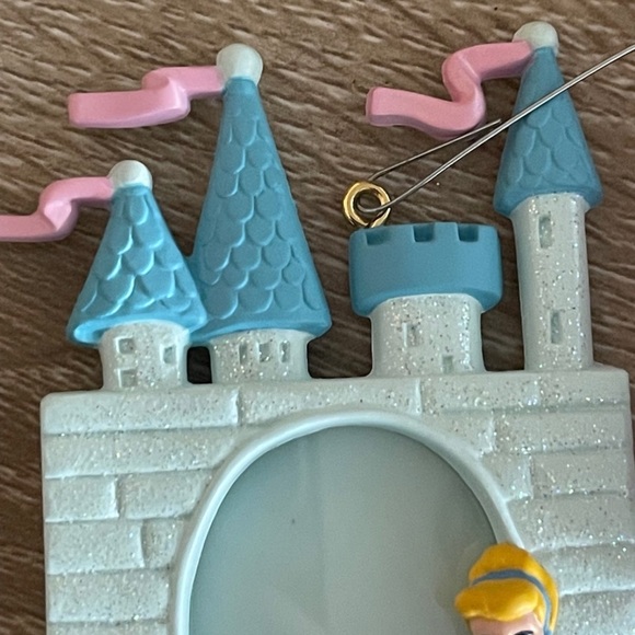 Hallmark Disney Keepsake Ornament - Picture 5 of 7